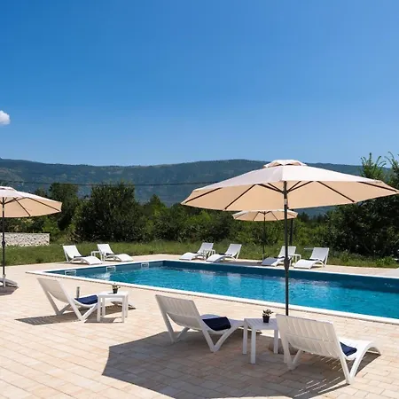 Roti With Pool And Sauna ヴィラ Kršan