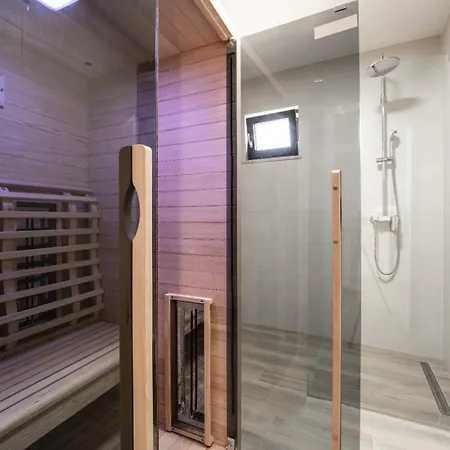 빌라 Roti With Pool And Sauna *